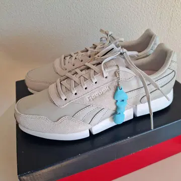 리복 천연 가죽 신발 25.5cm