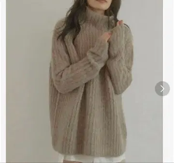 베이지 터틀넥 니트 오버 사이즈 ACYM