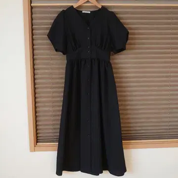 블랙 버튼 반팔 원피스