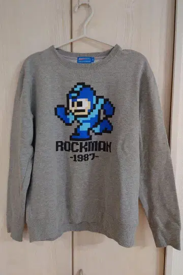ROCKMAN 픽셀 아트 스웨트 셔츠 L