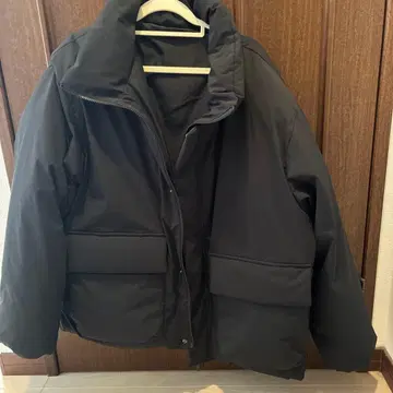 GU 블랙 다운 자켓 L 사이즈