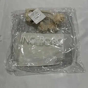 잉게보그 타월 포함 핸드백