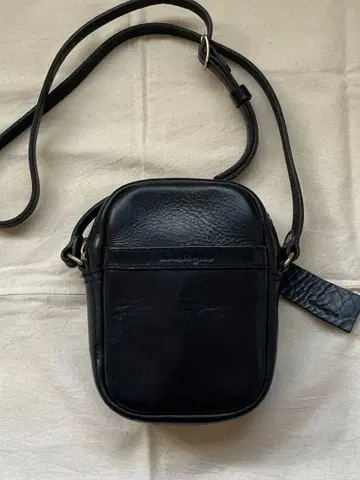 아날로지코 포켓 미니 숄더 블랙