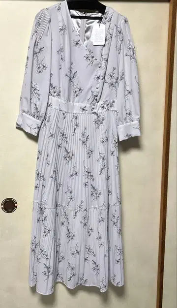 저스길리티 꽃무늬 프린트 원피스