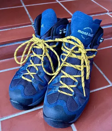 새상품급 몽벨 마운틴 크루저 400 여성 23.0cm