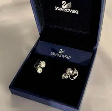 Swarovski 크리스탈 실버 귀찌