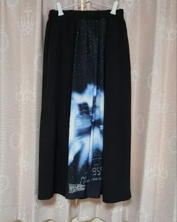 graniph 백투더퓨처 플리츠 스커트