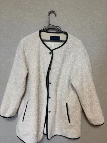 SHIPS 플리스풍 자켓 화이트