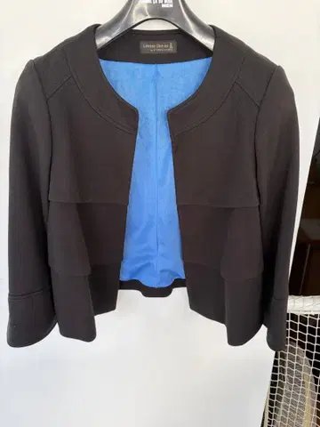 아츠로 우타야마 LIMITED EDITION 숏 자켓 블랙 40