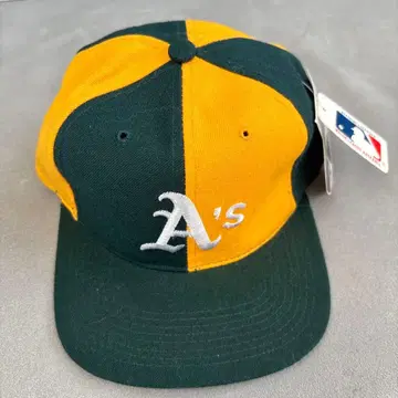 NEWERA 빈티지 오클랜드 애슬레틱스 뒷면 뜯김 있음