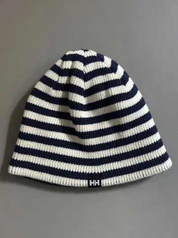 새상품급 헬리 한센 리버서블 보더 니트캡 비니