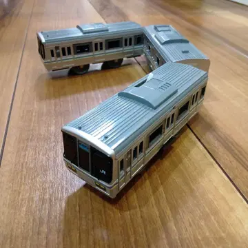 프라레일 223계 신쾌속