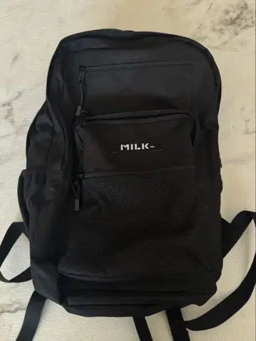 MILK 블랙 백팩