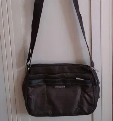 코시노 히로코 다크 브라운 숄더백