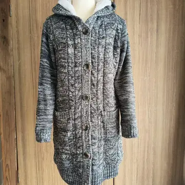 그레이 계열 케이블 니트 롱 코트