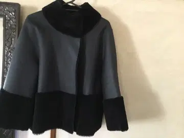 무스탕 코트 새상품급