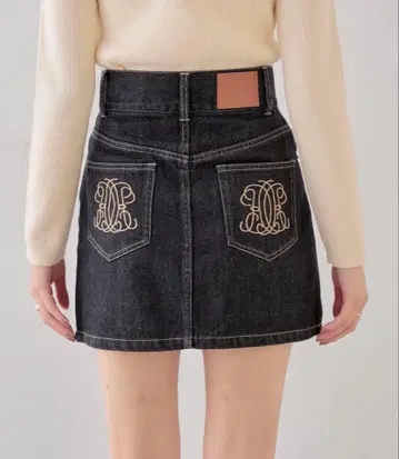 [ Chico ] 포켓 자수 사다리꼴 데님 스커트 WEB 한정판