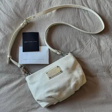 마크제이콥스 숄더백 화이트