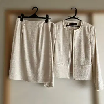 WORLD 리플렉트 셋업 자켓 9호, 스커트 7호 사이즈