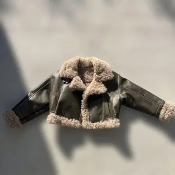 다크 그린 보아 자켓 숏 기장