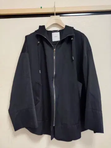 에부르 ebure 2020 SS 비스코 새틴 집업 블루종