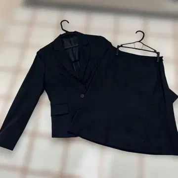 다크 네이비 정장 스커트 체크 상하의 세트