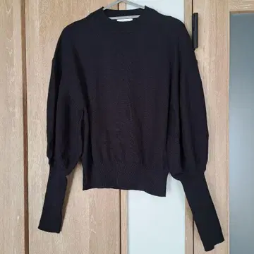 스타일믹서 STYLEMIXER 벌룬 소매 긴팔 니트 스웨터 블랙