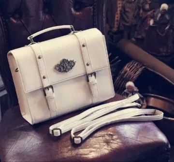 클라로리 쿠루미 콜라보*마린 아카데미아 사첼백 아이보리 새상품