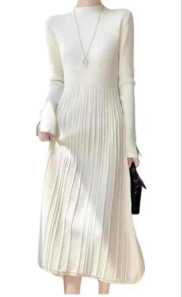 MARIA MARFA 니트 플리츠 롱 원피스 화이트