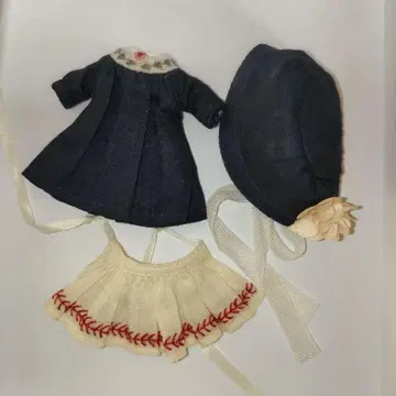 미니 브라이스 작가님 아웃핏