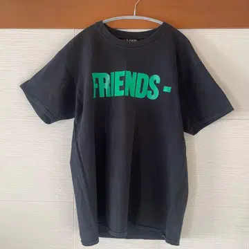 V LONE FRIENDS- 로고T셔츠 블랙