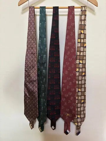 캐릭터 패턴 실크 넥타이 세트