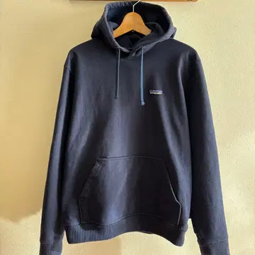 patagonia 파타고니아 P6 라벨 업라이저 후디 사이즈 M