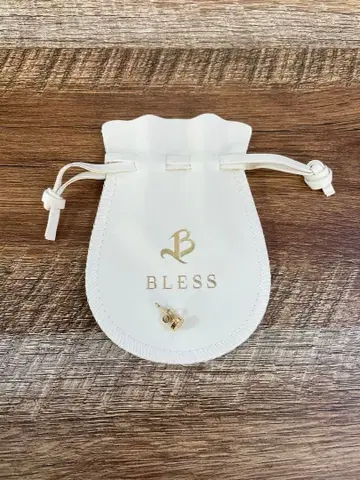 BLESS 귀걸이 골드 한쪽 귀