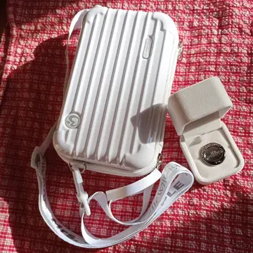 미스터 그린 애플 미니 숄더백 배지 화이트 라운지