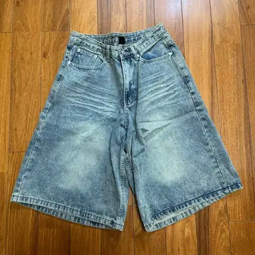 라이트 블루 데님 와이드 숏팬츠