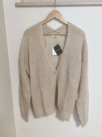 [ 새상품 ] 프릭스스토어 모헤어 샤기 니트 가디건 베이지