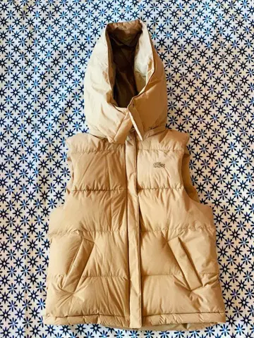 Lacoste 후드 부착 베이지 다운 베스트