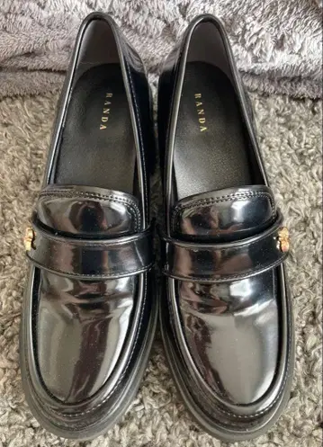 RANDA 블랙 로퍼 중간 힐 블랙 6.5cm