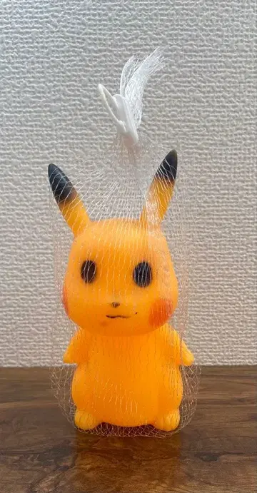 피카츄!? 소프트 비닐 약 14cm 그물 포함