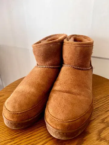 미네통카 MINNETONKA 어그 부츠 사이즈 8