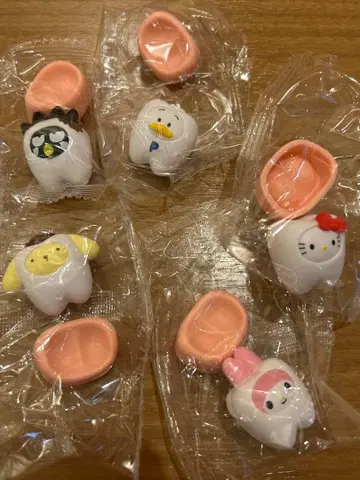 산리오 캐릭터즈 다 같이 되자! 캡슐 토이 가챠 치아