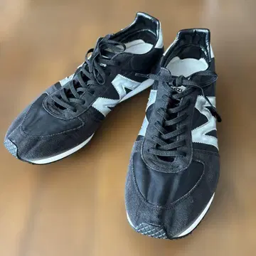 MIZUNO 레트로 러닝화 M 라인 블랙/실버