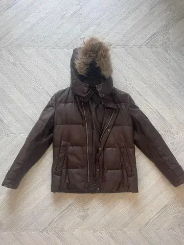 브라운 퍼 포함 다운 자켓