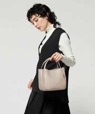 24h 발송 Y'SACCS 이탈리안 시프 2way 라운드 토트 그레이지