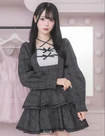 pium 크로스 테이프 바이컬러 티어드 원피스