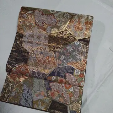 화려한 금실 자수 육통 후쿠로 오비