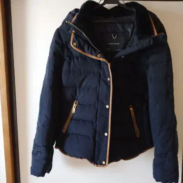 주말 세일 ZARA BASIC 후드 부착 다운 자켓 네이비