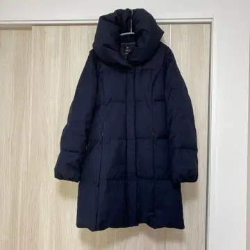 네이비 후드 부착 롱 다운 자켓