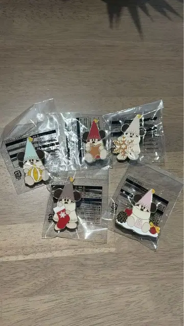 리루린린 핀 배지 5종 세트 2025